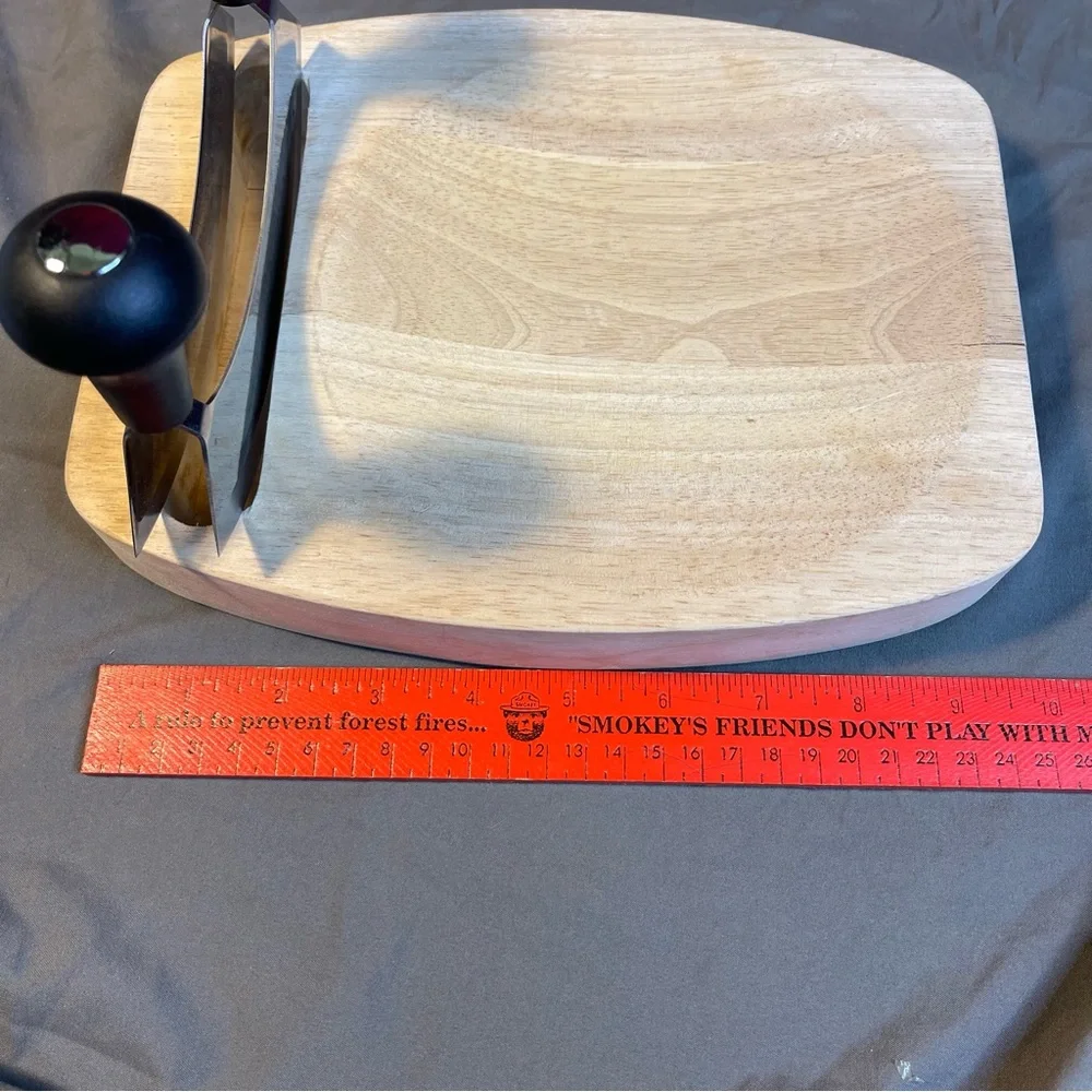 Arcosteel Stainless Steel Mezzaluna Double Blade Roller Knife W/Cutting Board